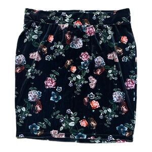 Torrid black rose print velvet pencil skirt high waist crushed velvet mini